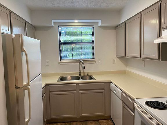 5th image of 3107 Marble Hill Blvd