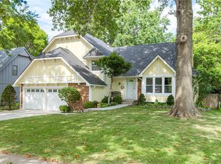 9108 W 113th St, Overland Park, KS 66210