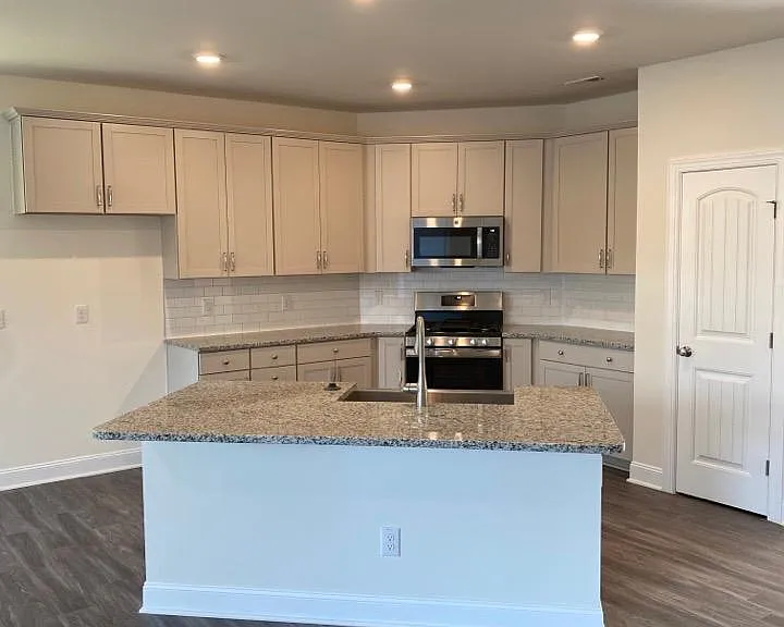220 Marbella Grove Ct — Photo 4