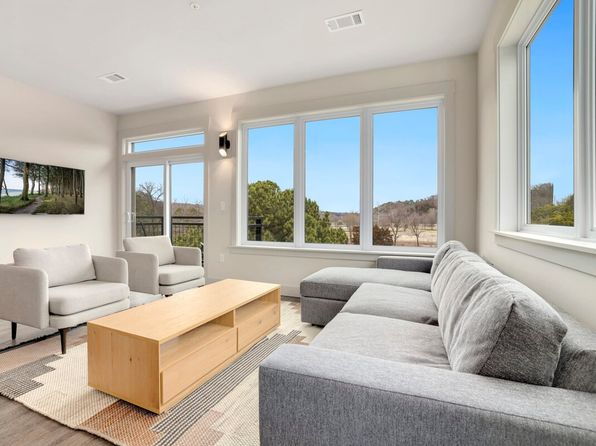 10 Riordan Rd #ID1221869P