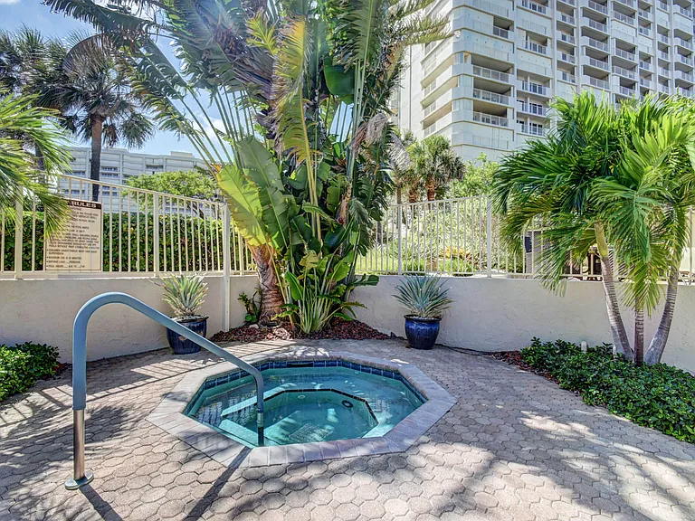 4301 N Ocean Blvd #507 — Photo 56