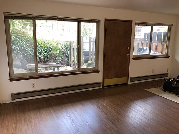 4th image of 9400 Ravenna Ave NE APT 5