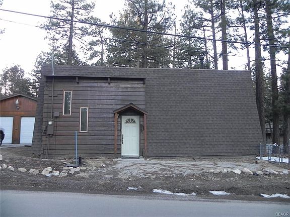 4th image of 344 E Big Bear Blvd
