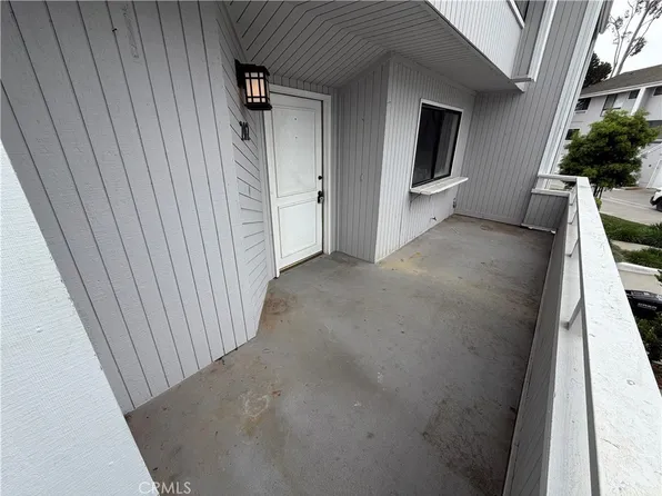 202 Intrepid Ct, Newport Beach, CA 92663