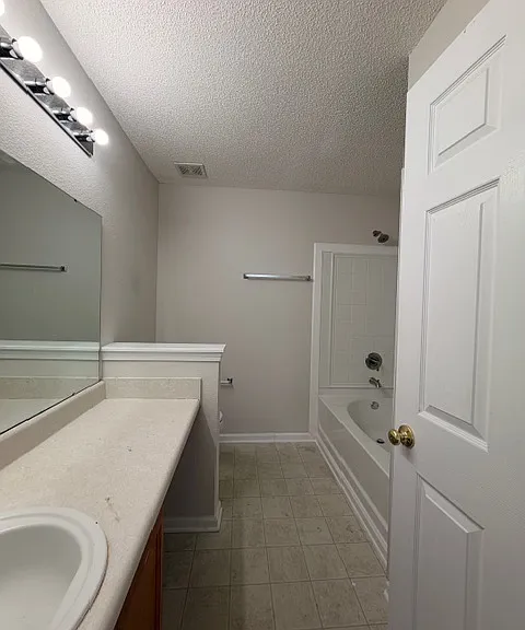 412 Killian Green Dr — Photo 16