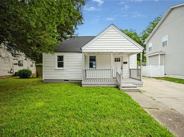 620 Delaware Ave, Hampton, VA 23661