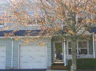 422 Smith St, Central Islip, NY 11722