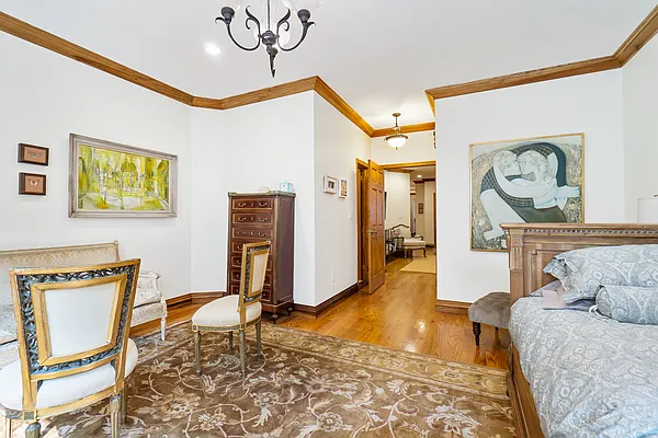 Rented by Avi Nash Associates | media 7