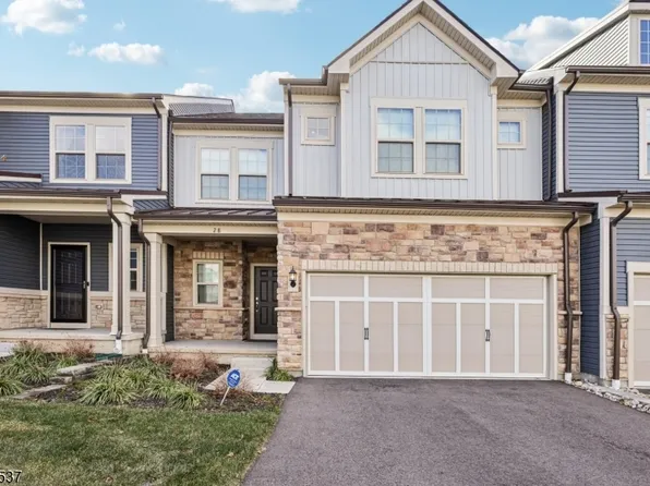 28 Dahlia Dr, Warren, NJ 07059