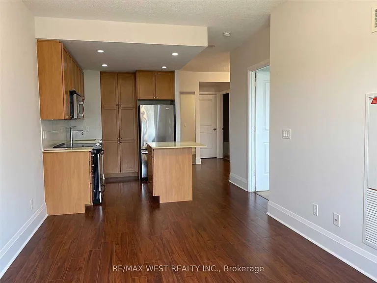 100 Harrison Garden Blvd #1318 — Photo 2