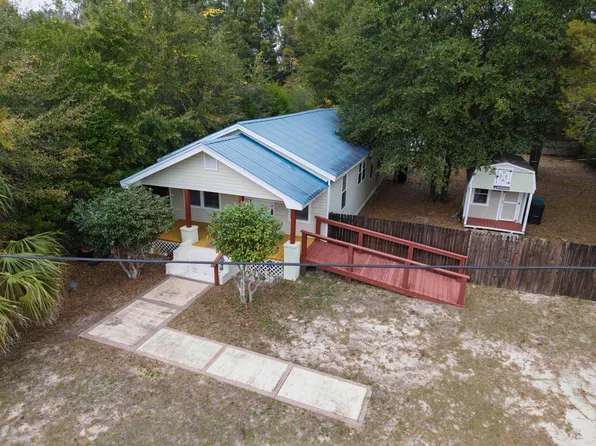 120 N Davis Ln, Defuniak Springs, FL 32433