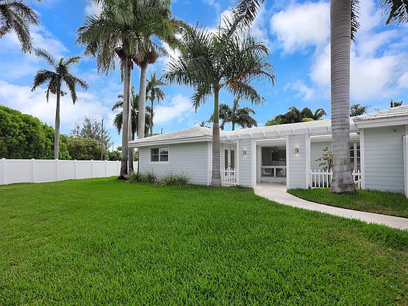 2nd image of 1426 NE 60th Street