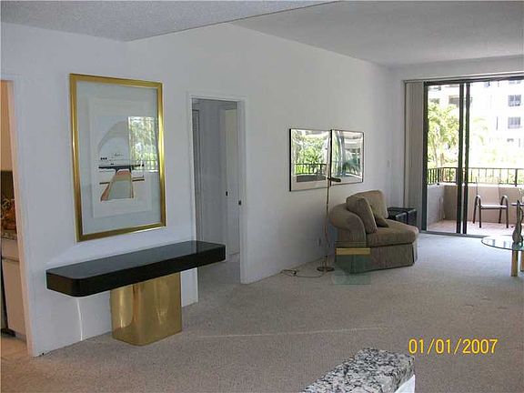 4th image of 251 Crandon Blvd APT 234