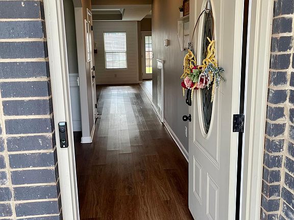 2nd image of 1529 Kestrel Dr