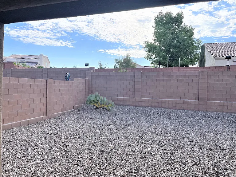 9450 N Andrina Dr — Photo 50