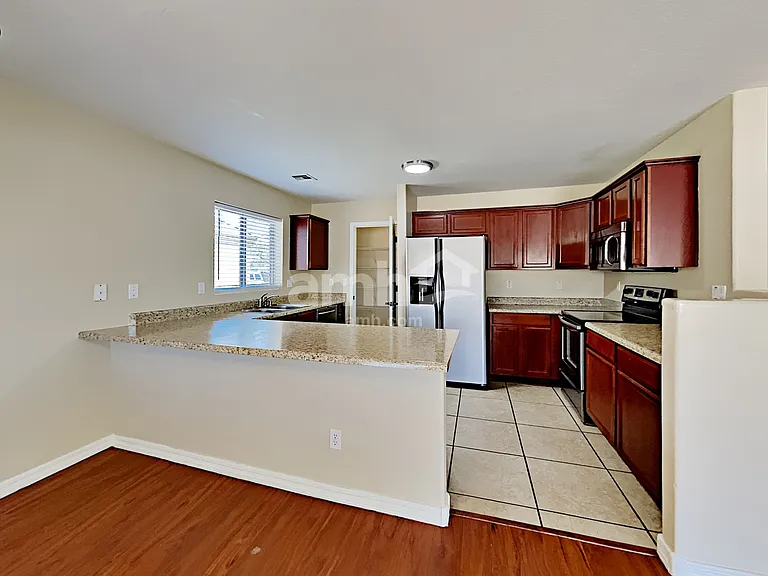 8338 W Payson Rd — Photo 6