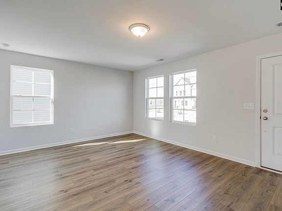 5th image of 3026 Harborview Dr