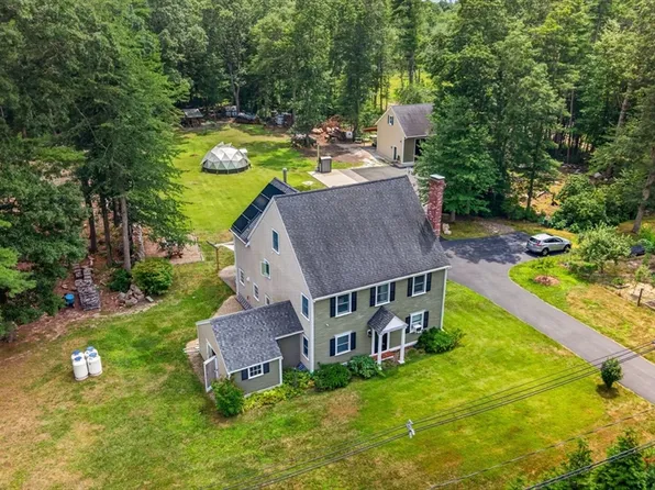112 Spruce St, Middleboro, MA 02346