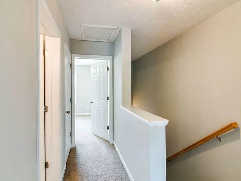821 Oak Arbor Ct — Photo 1