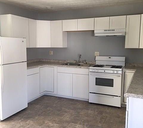 3rd image of 206 Lee Ave