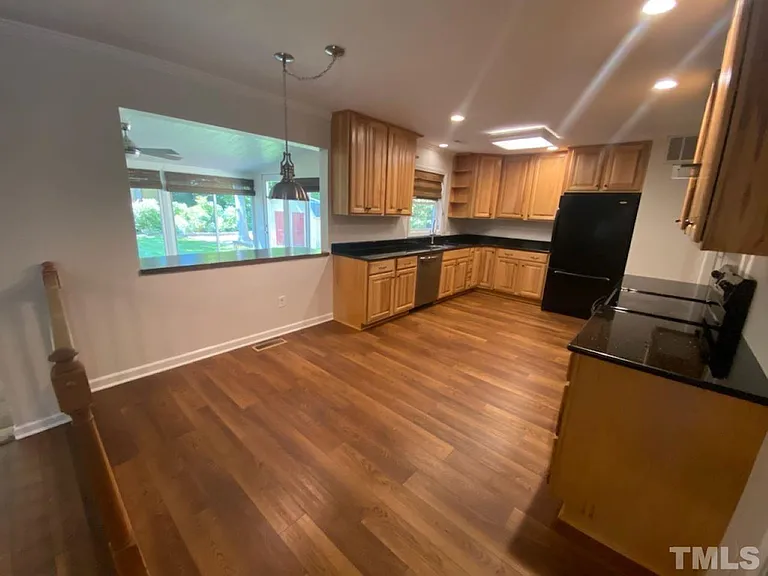 404 S Montreal Ct — Photo 28
