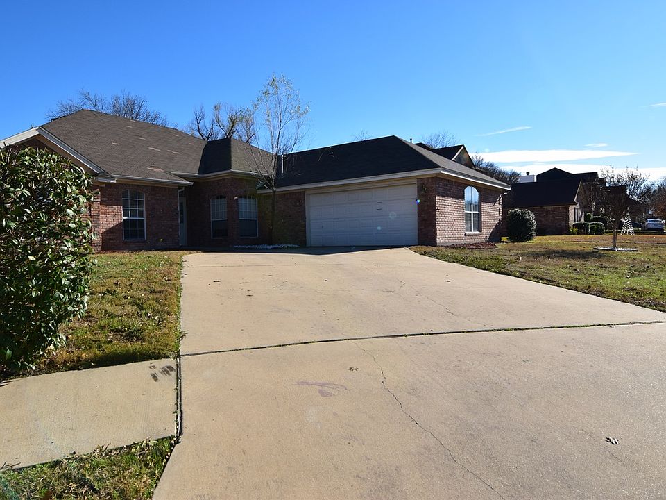 1st image of 3104 Minthorn Dr