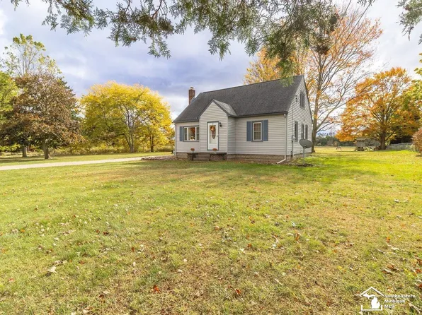 559 E Erie Rd, Temperance, MI 48182