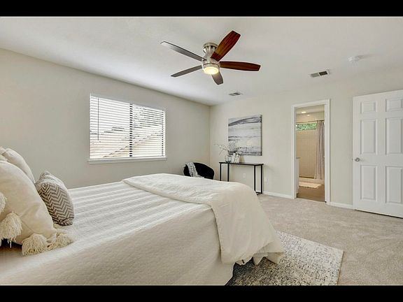 4th image of 1509 Garnaas Dr