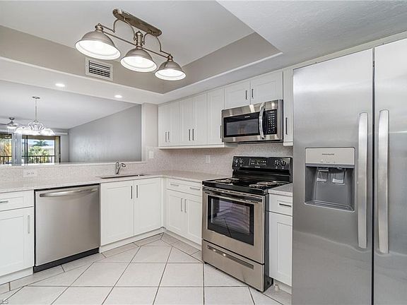 5th image of 135 Cypress Way E APT H