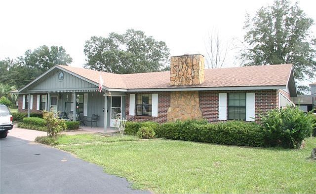 1st image of 370 SW Hudson Ln