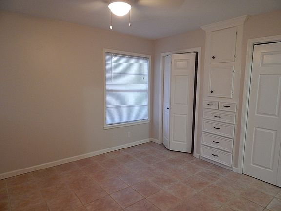 2nd image of 3325 Casa Blanca Dr