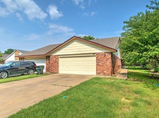 1322 Foltz Ln, Muskogee, OK 74403
