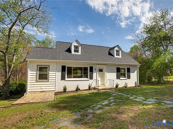 2nd image of 1201 Elmhurst Dr