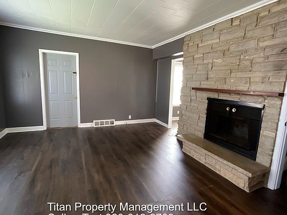 4th image of 210 W Lincoln Ave