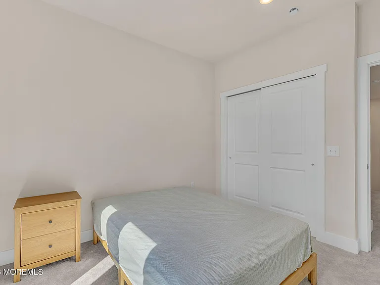 1403 N Kingsley St #210 — Photo 38