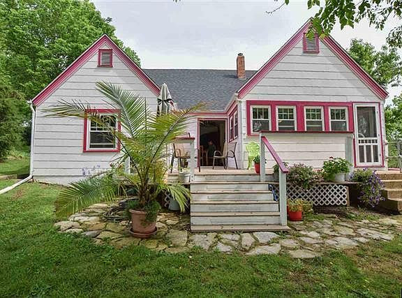 3rd image of 144 Harlin Dr
