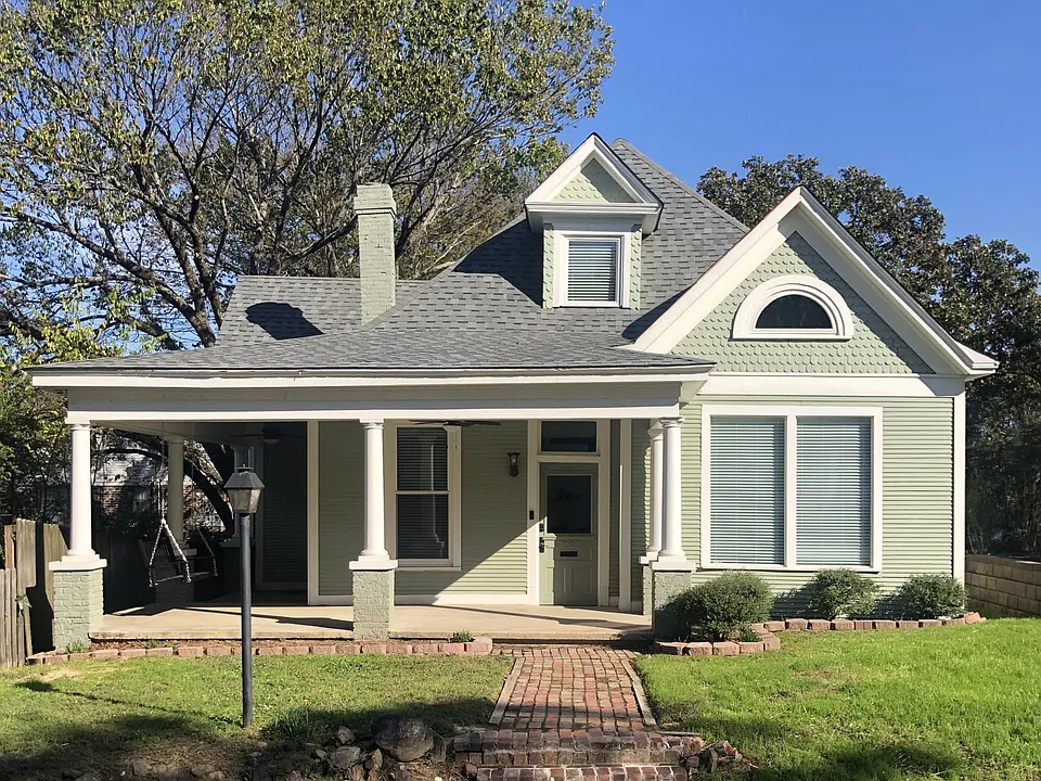 105 Dennison St