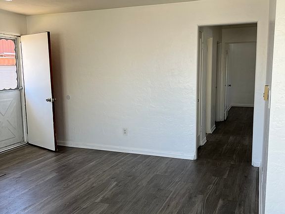 5th image of 1510 Hickory St NE #1510