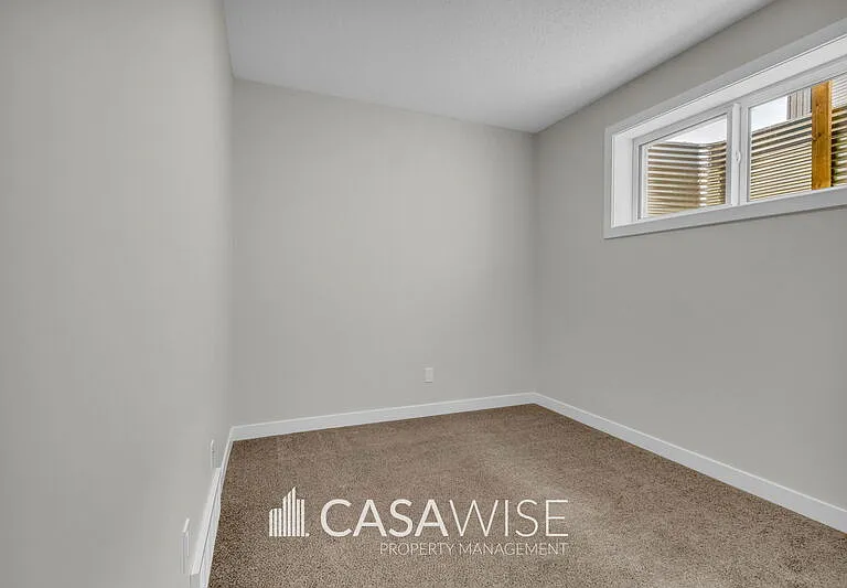 1067D Berg Pl #BASEMENT — Photo 7