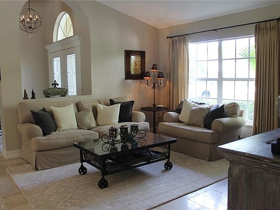 3rd image of 28831 Winthrop Cir