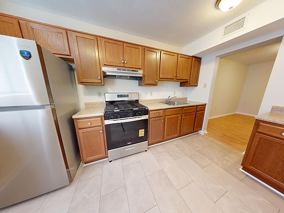 2nd image of 1319 Chaney Ct
