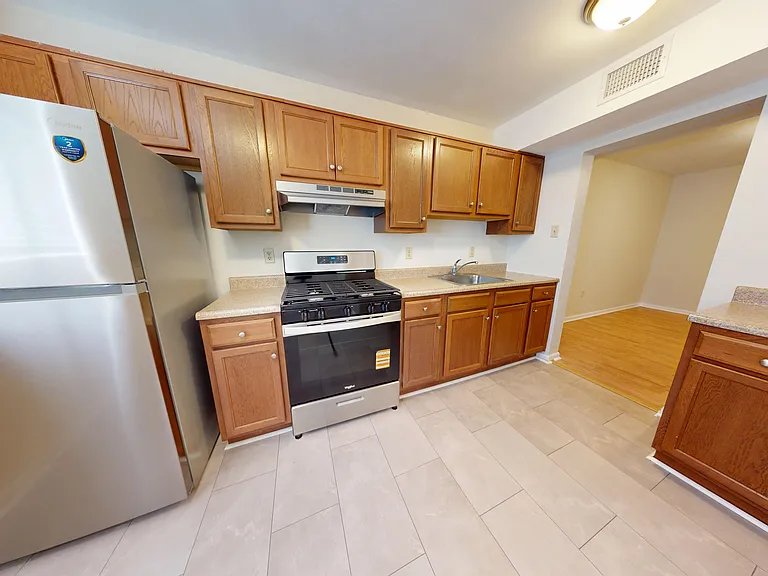 1319 Chaney Ct — Photo 2
