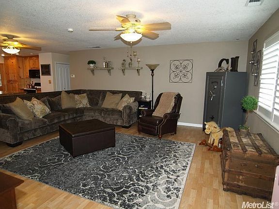 4th image of 377 Odessa Way