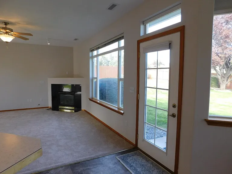 2758 Rue Ct — Photo 22