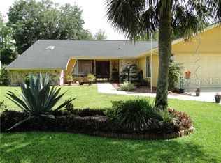 7488 River Country Dr, Weeki Wachee, FL 34607