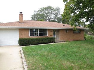 2276 Forest Dr SE, Cedar Rapids, IA 52403