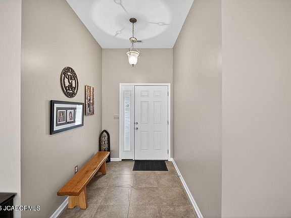2nd image of 4905 Sandstone Dr