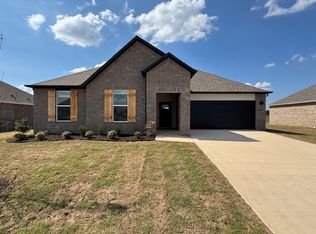 581 W Canada Dr, Farmington, AR 72730