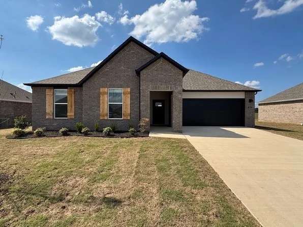 581 W Canada Dr, Farmington, AR 72730