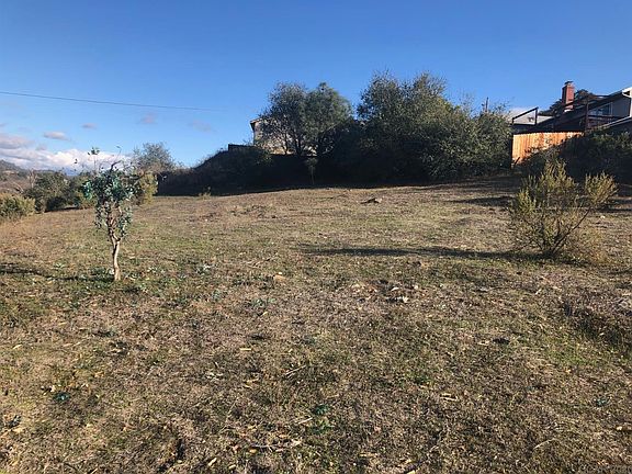2nd image of 555 Toyon Dr #19/1